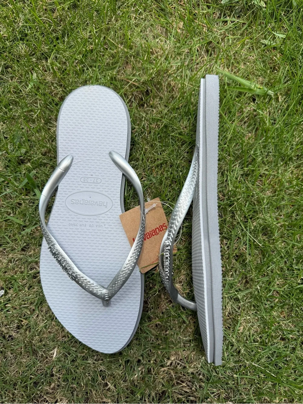 Havaianas Silver Flip Flops with Silver Straps - Picture 1 of 2